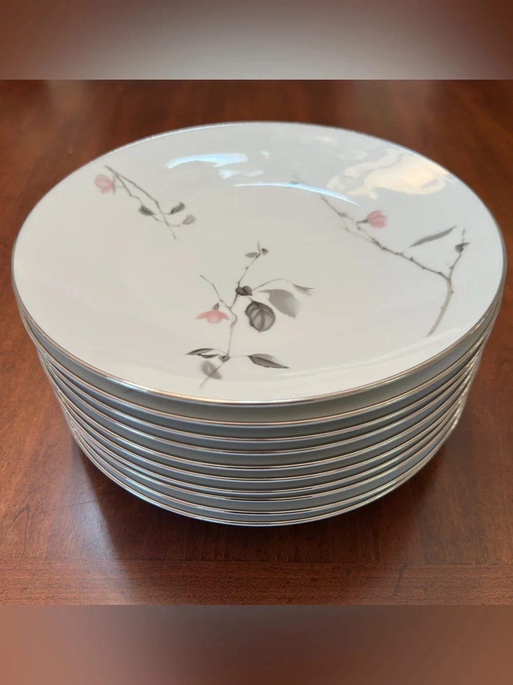 Immaculate 100 Piece Grand Service for 12 MCM Rosenthal Japanese Quince